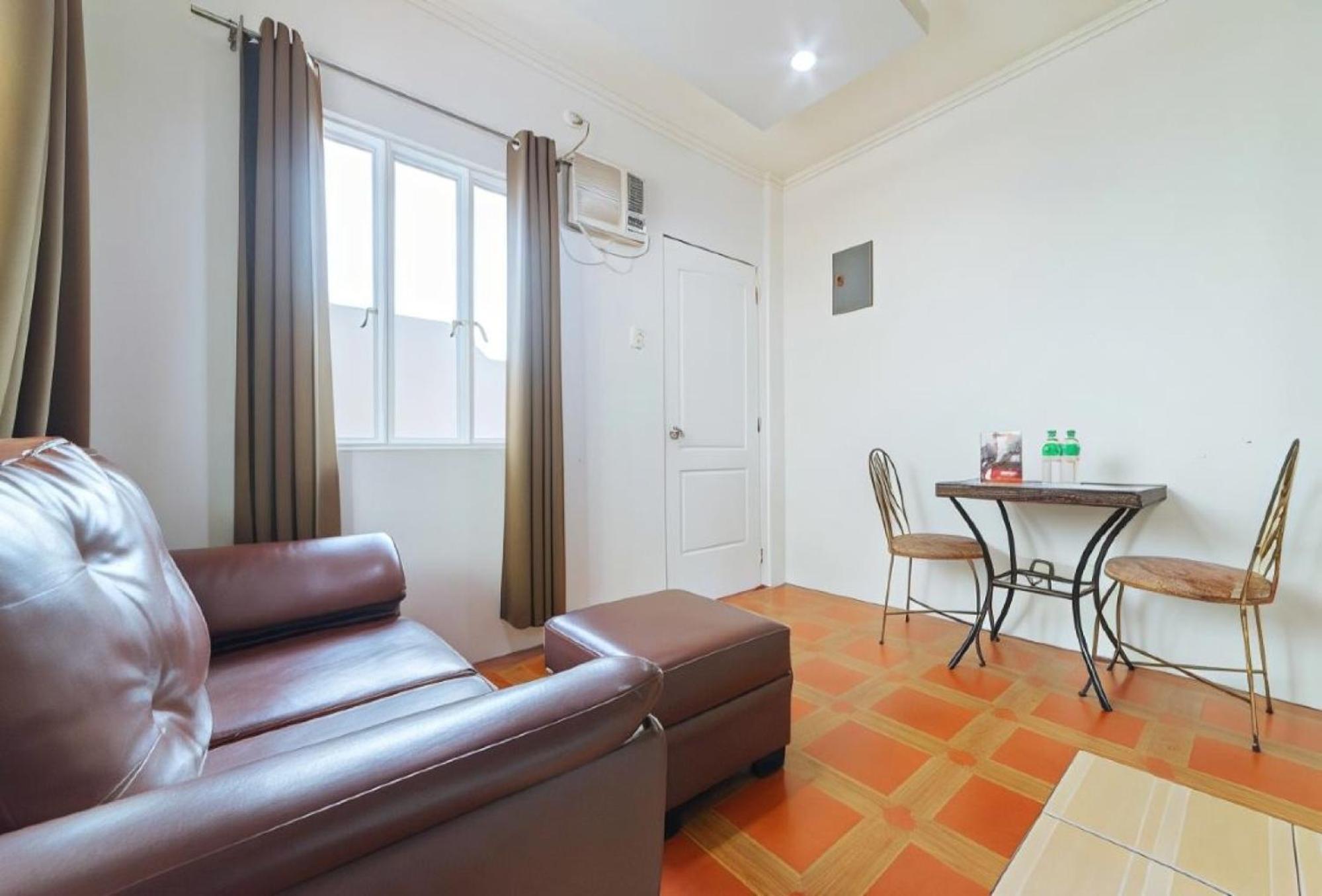 Reddoorz Near Walking Street Angeles City Экстерьер фото