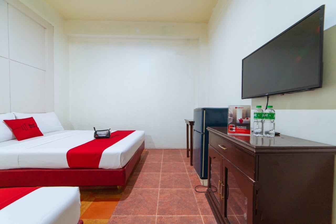 Reddoorz Near Walking Street Angeles City Экстерьер фото