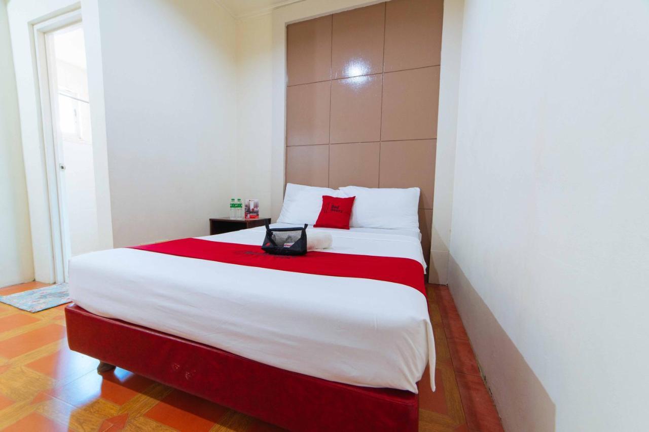Reddoorz Near Walking Street Angeles City Экстерьер фото