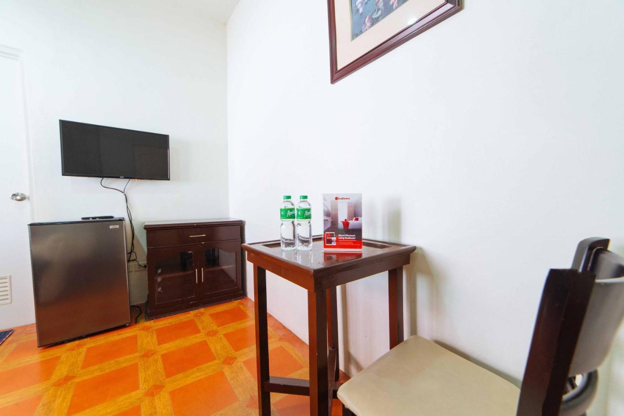Reddoorz Near Walking Street Angeles City Экстерьер фото
